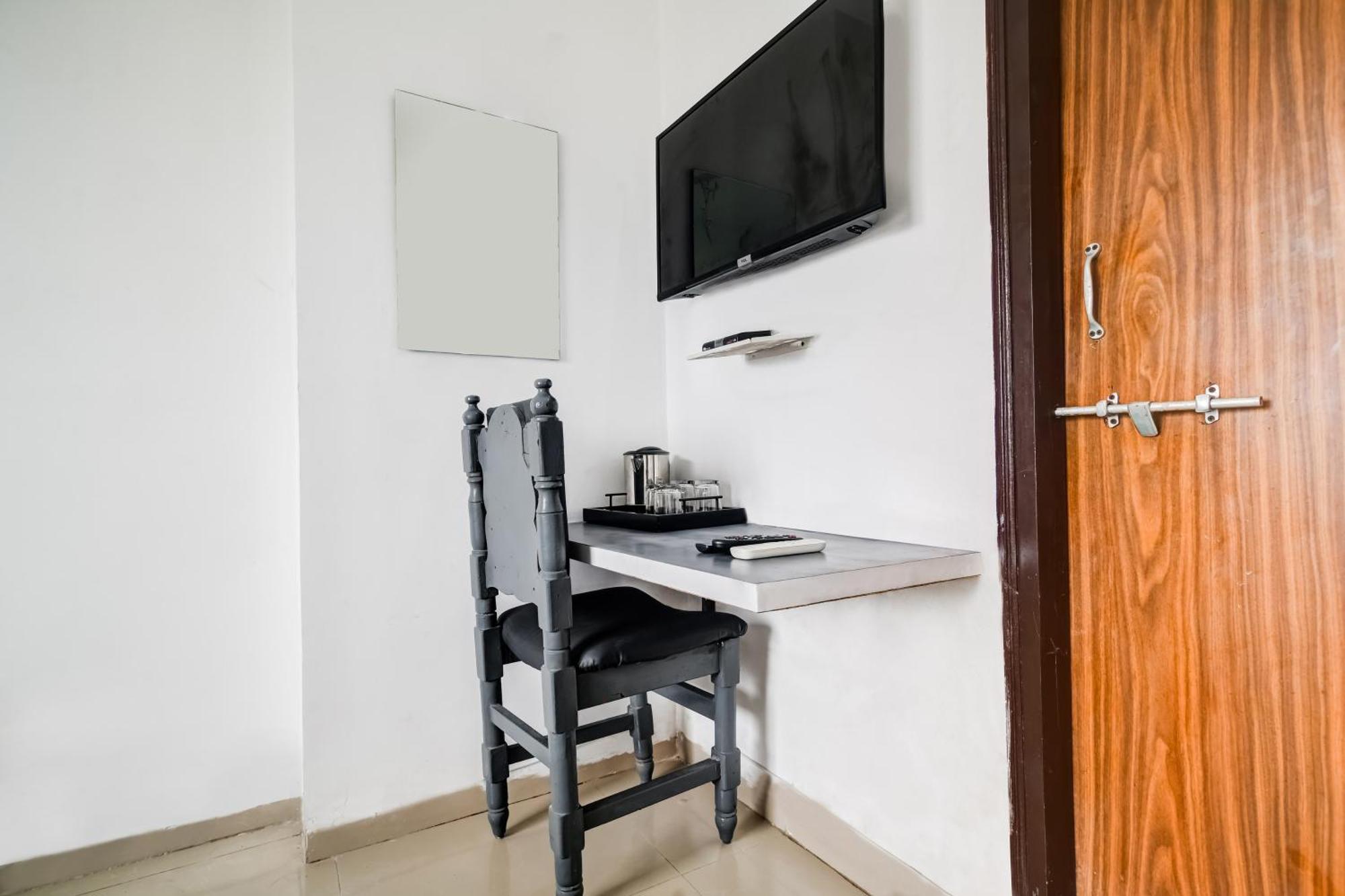 Super Hotel O Indraprasth Indore Luaran gambar