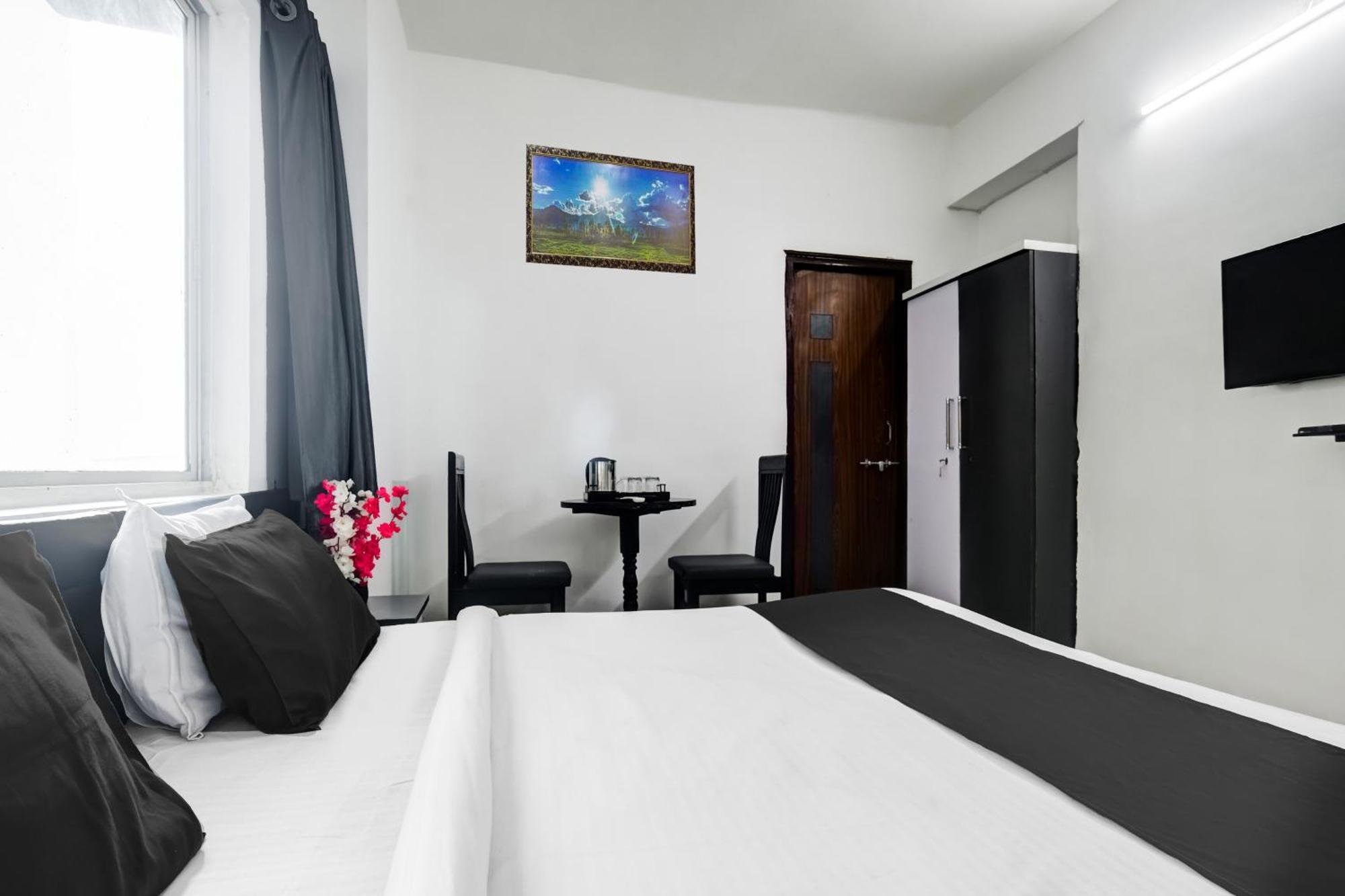 Super Hotel O Indraprasth Indore Luaran gambar